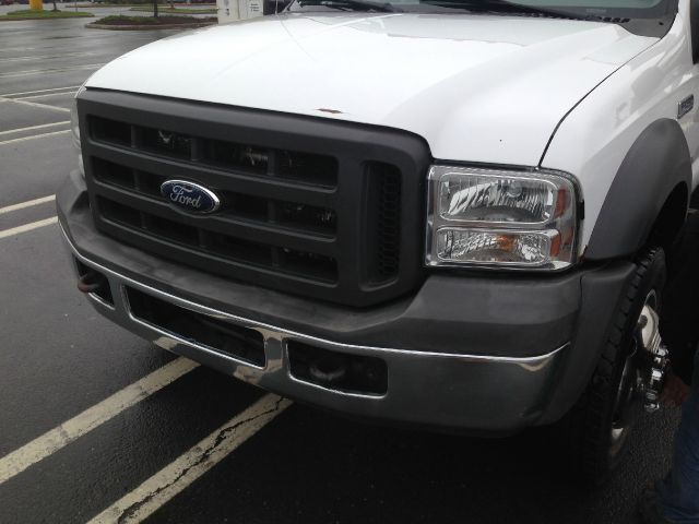 Ford F-550 2005 photo 4