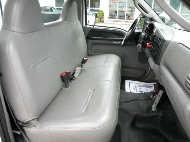 Ford F-550 2005 photo 21