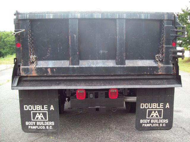 Ford F-550 XLT SD Dump Truck 2006 photo 27