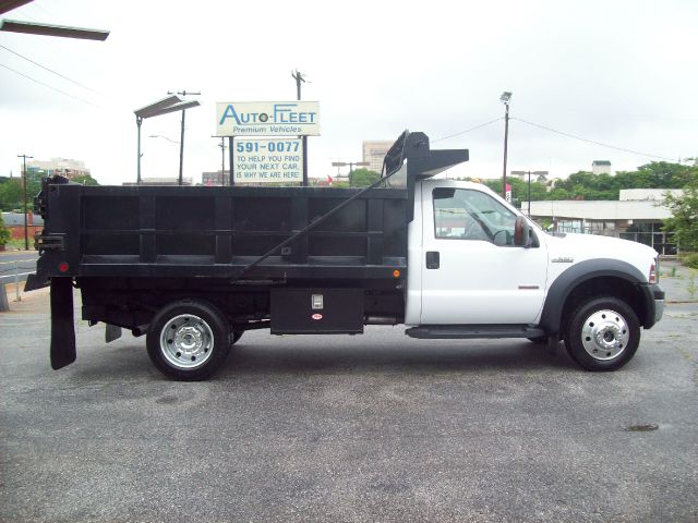 Ford F-550 XLT SD Dump Truck 2006 photo 28