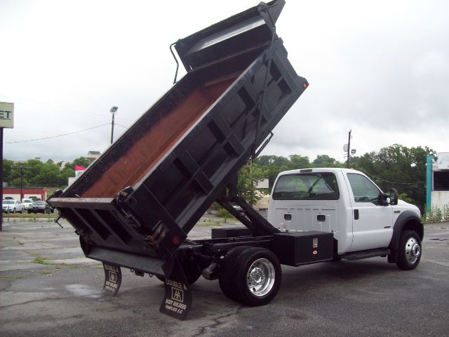 Ford F-550 XLT SD Dump Truck 2006 photo 6