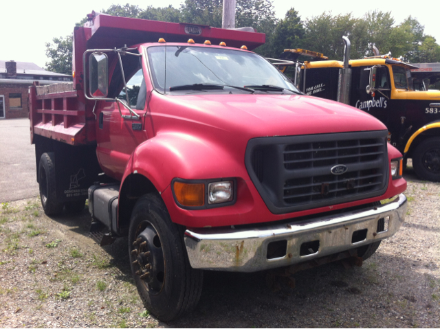 Ford F-650 2000 photo 1
