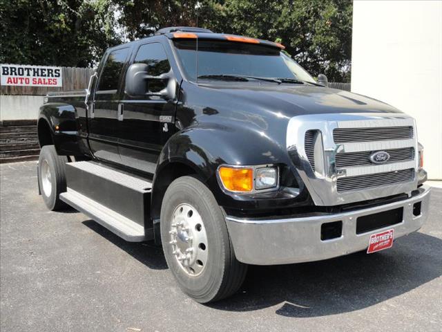 Ford F-650 2006 photo 2