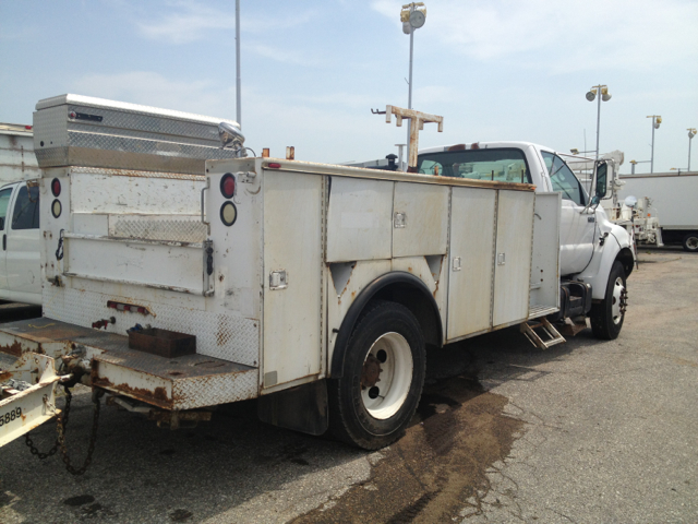 Ford F-750 2001 photo 1