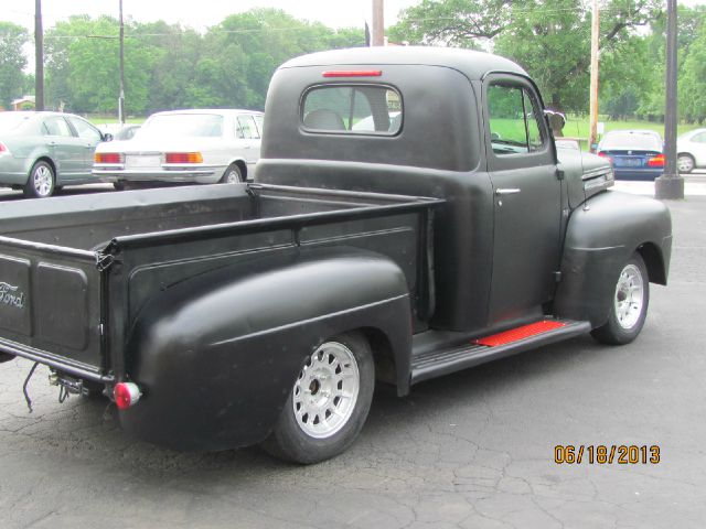 Ford F100 1950 photo 2