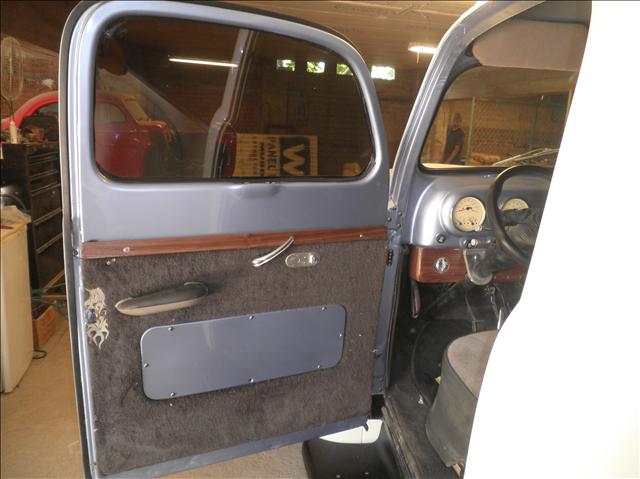 Ford F100 1952 photo 2