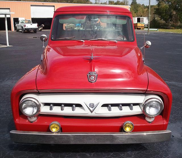 Ford F100 1953 photo 2