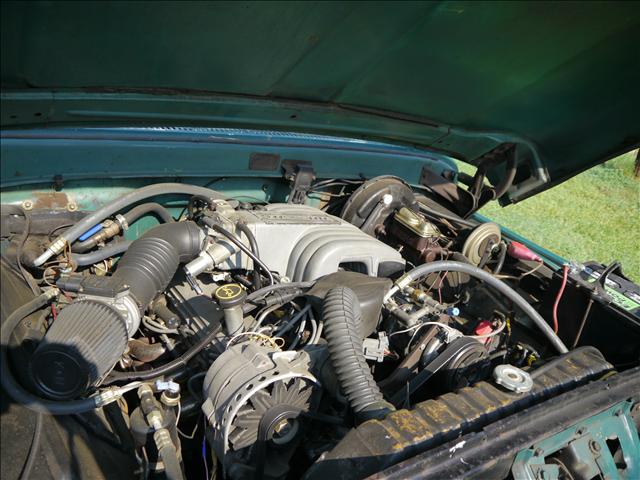 Ford F100 1965 photo 1