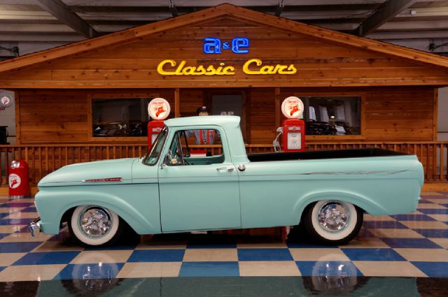 Ford F100 1965 photo 1