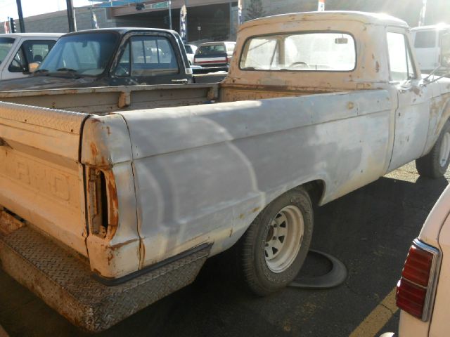Ford F100 1966 photo 2