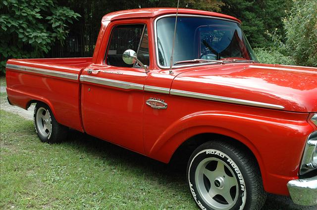 Ford F100 1966 photo 2