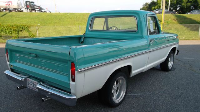 Ford F100 1968 photo 1