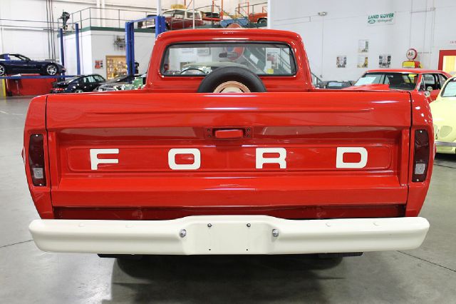 Ford F100 1968 photo 2