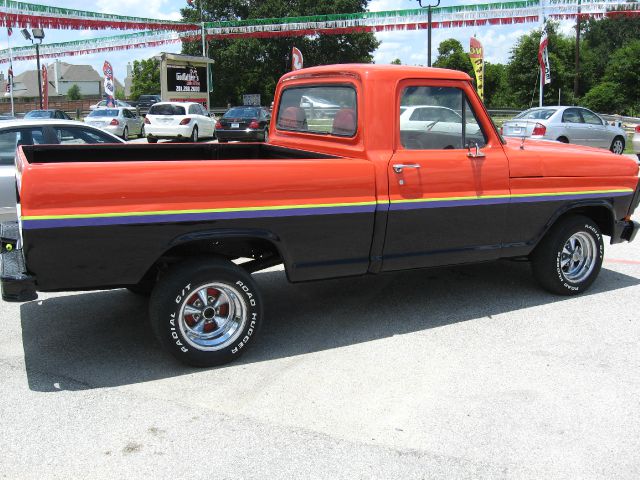 Ford F100 1970 photo 1