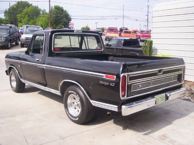 Ford F100 1974 photo 0