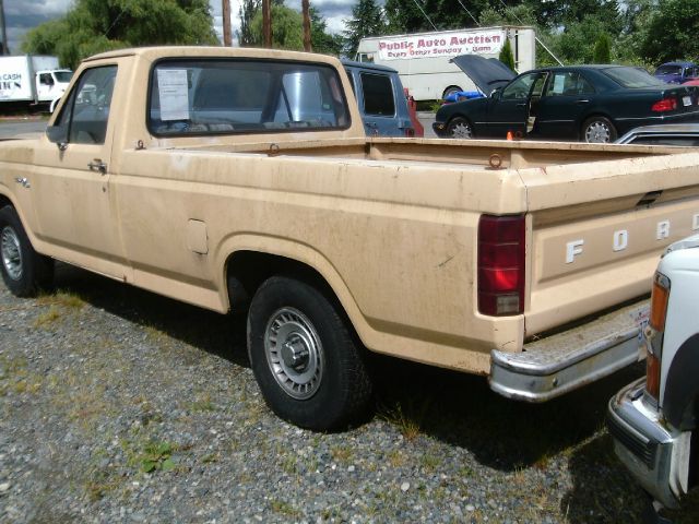 Ford F100 1981 photo 2