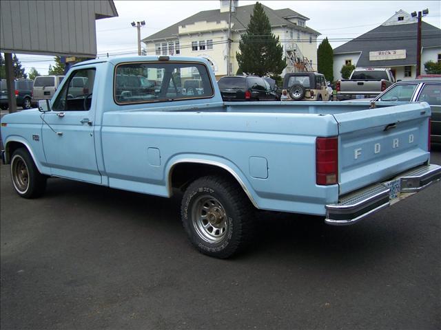 Ford F150 1984 photo 3
