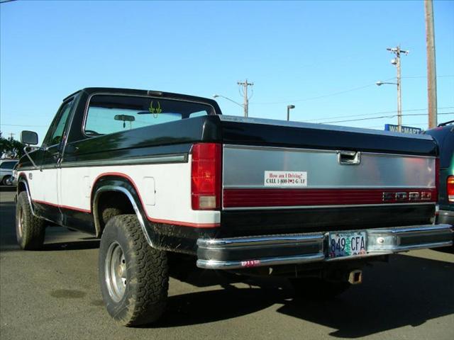 Ford F150 1985 photo 2