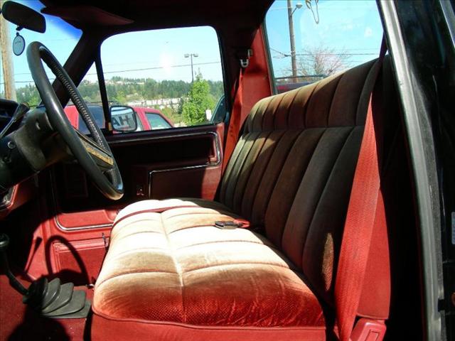 Ford F150 1985 photo 4