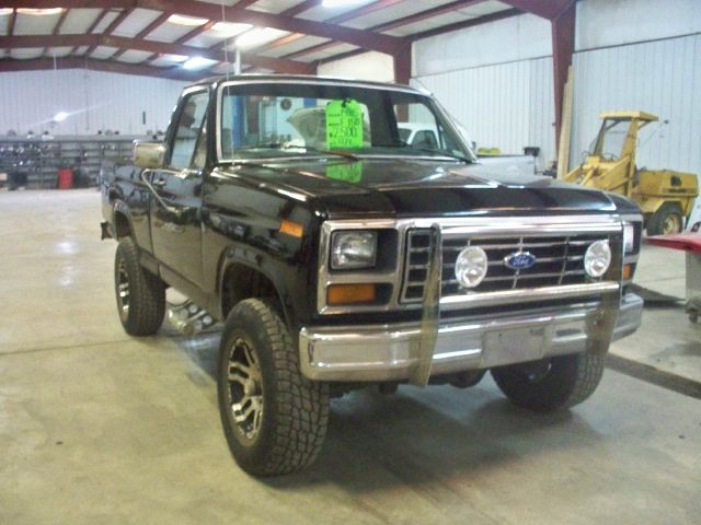 Ford F150 1985 photo 4