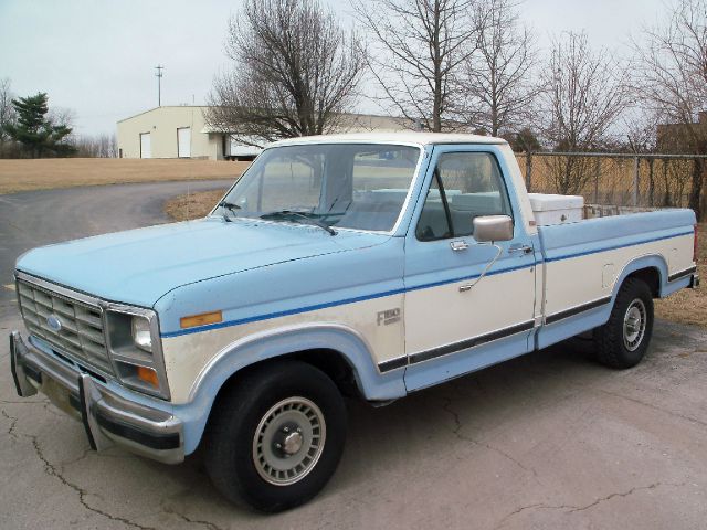 Ford F150 1986 photo 2