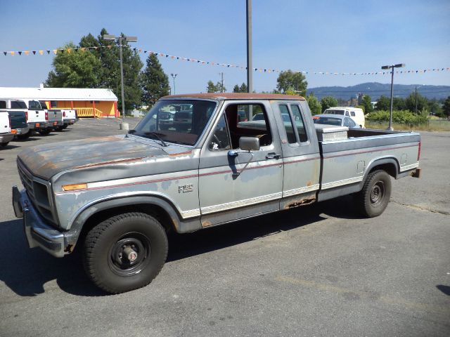 Ford F150 1986 photo 2