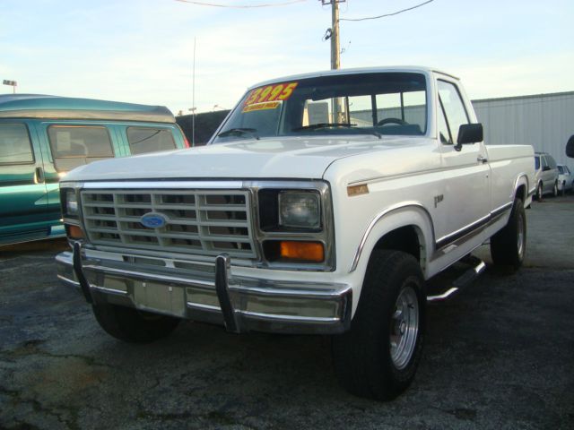 Ford F150 1986 photo 1