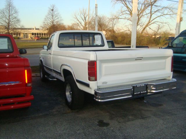 Ford F150 1986 photo 2