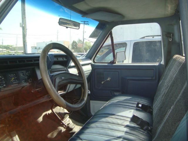Ford F150 1986 photo 3