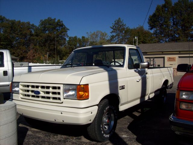 Ford F150 1987 photo 2