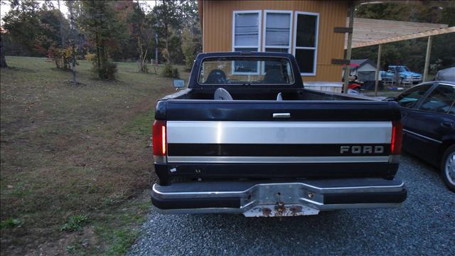 Ford F150 1987 photo 3