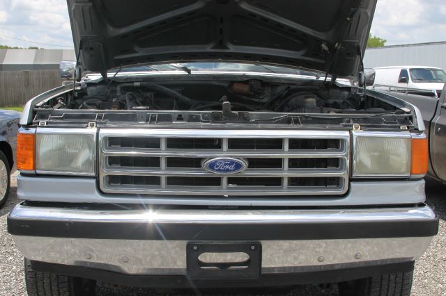 Ford F150 1987 photo 8