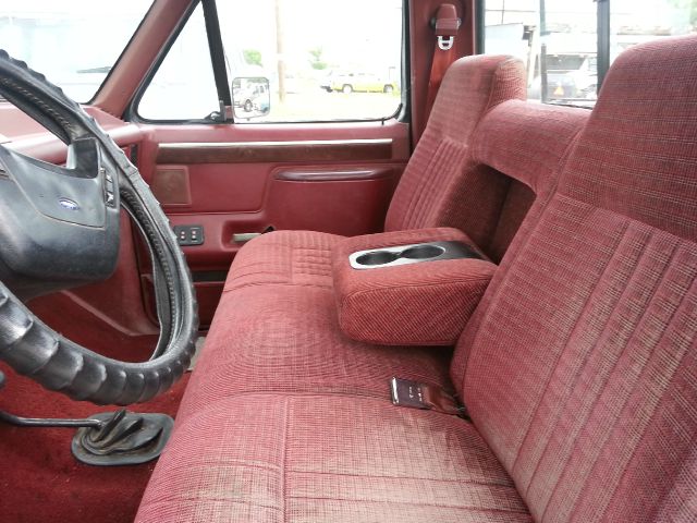 Ford F150 1987 photo 0