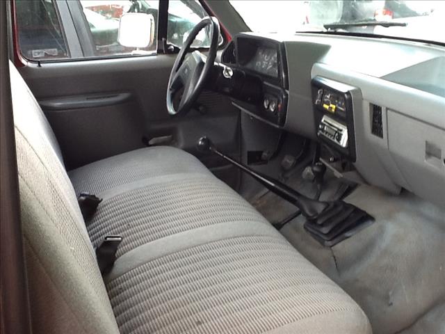 Ford F150 1988 photo 2
