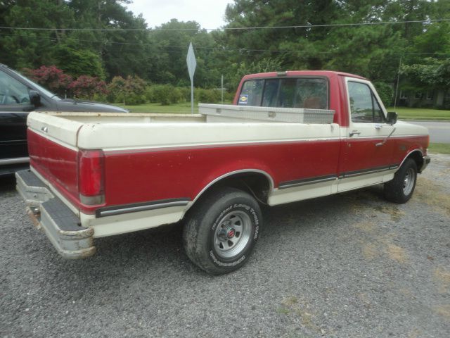 Ford F150 1988 photo 2
