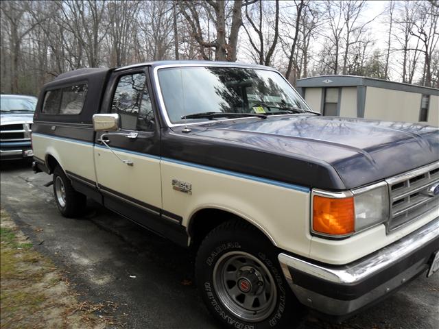 Ford F150 1988 photo 1