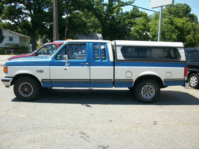 Ford F150 143.5 WB 4WD Pickup Truck