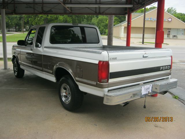 Ford F150 SLT Larmie Pickup Truck