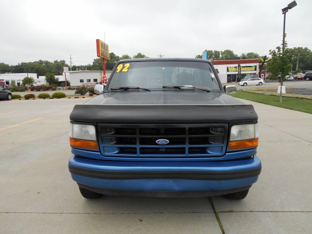Ford F150 1992 photo 2