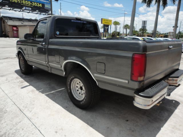 Ford F150 1992 photo 2