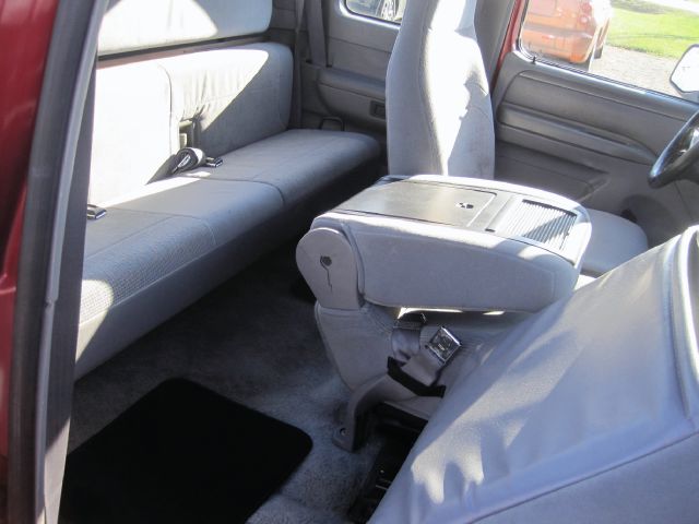 Ford F150 SLT 1 Ton Dually 4dr 35 Pickup Truck