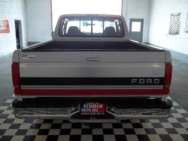 Ford F150 ESi Pickup Truck