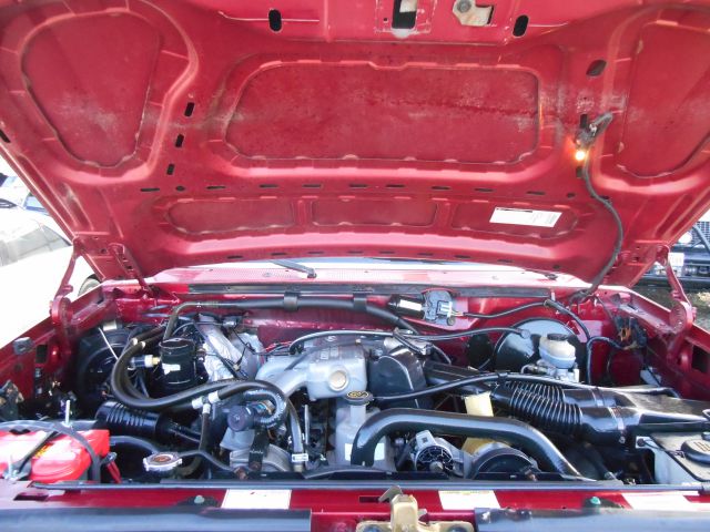 Ford F150 K1500 Lt Pickup Truck