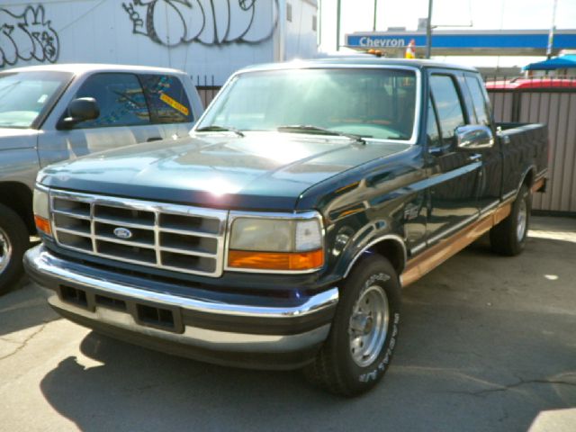 Ford F150 ESi Pickup Truck