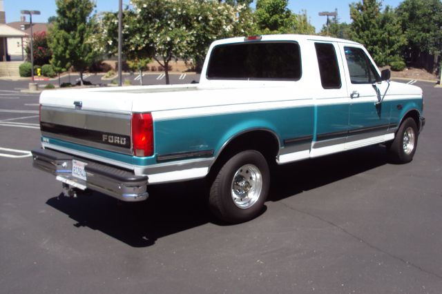Ford F150 ESi Pickup Truck