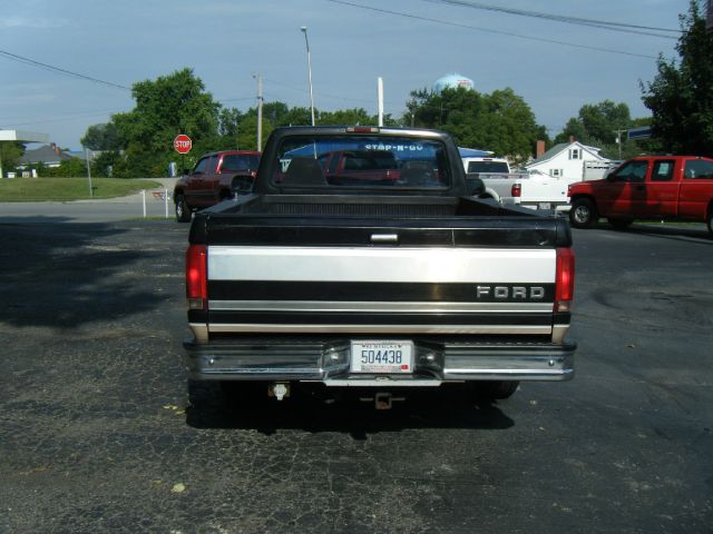 Ford F150 103 WB XLT Pickup Truck
