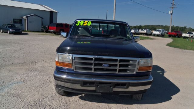 Ford F150 LX 2.7L V6 DUAL Frontside Airbags Pickup Truck