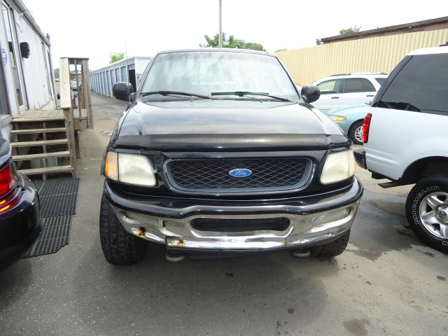 Ford F150 4dr Pick Up Pickup Truck