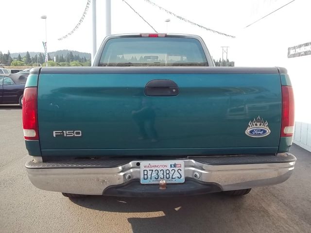 Ford F150 Platinum Edition Pickup Truck