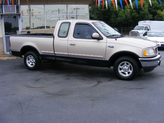 Ford F150 Platinum Edition Pickup Truck